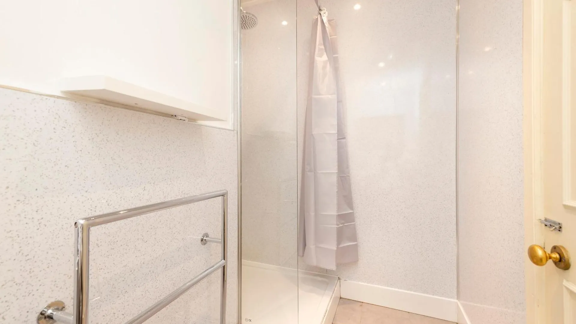 Joivy Gorgeous 2-Bed Flat Near Edinburgh Castle Apartment