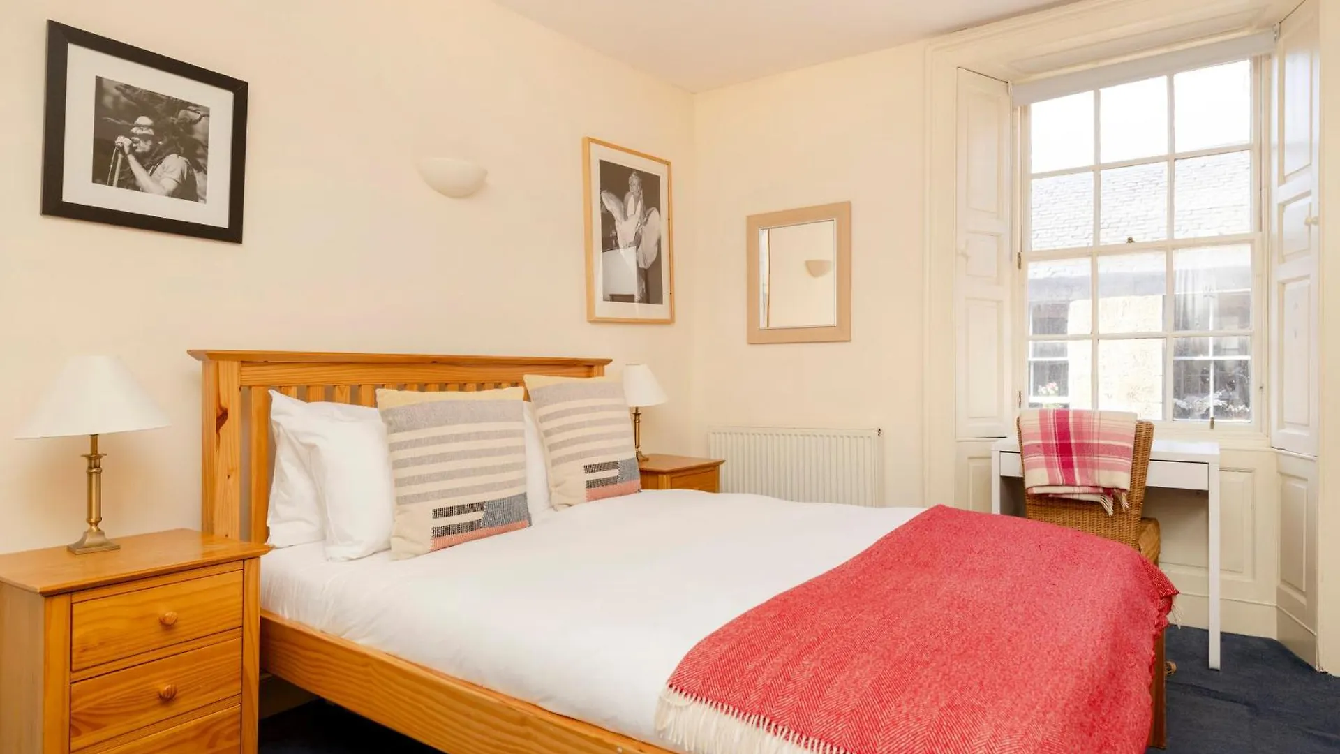 Joivy Gorgeous 2-Bed Flat Near Edinburgh Castle Apartment United Kingdom
