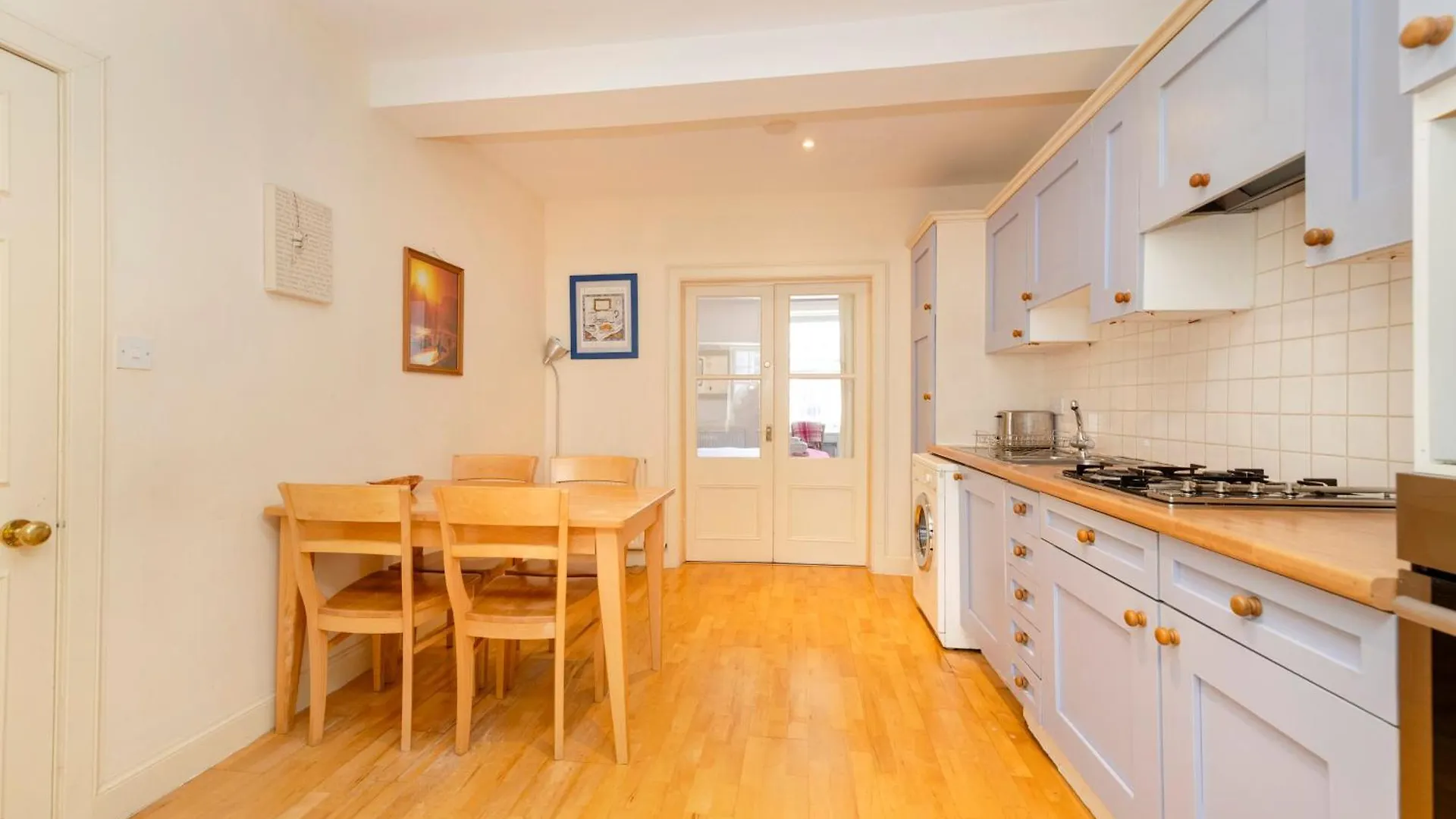 Joivy Gorgeous 2-Bed Flat Near Edinburgh Castle Apartment