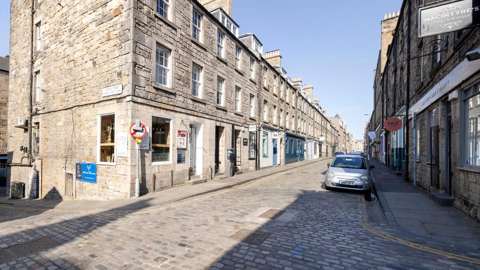Apartment Ferienwohnung Joivy Gorgeous 2-Bed Flat Near Edinburgh Castle Großbritannien